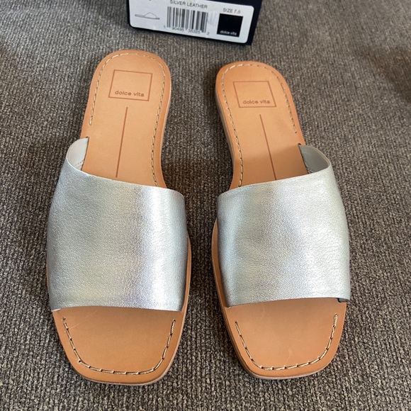 NWT Dolce Vita silver leather slide sandals - Picture 2 of 4
